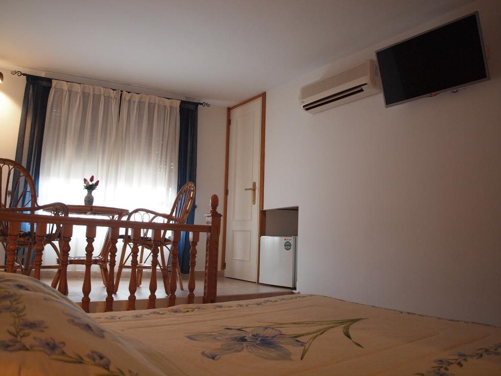 Hostal Yuste Hotel Garganta la Olla Luaran gambar